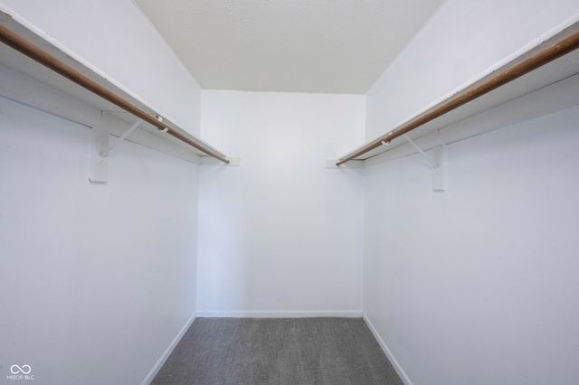 136 E Lullaby Court, Greenfield, IN 46140