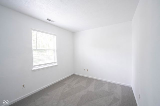 136 E Lullaby Court, Greenfield, IN 46140