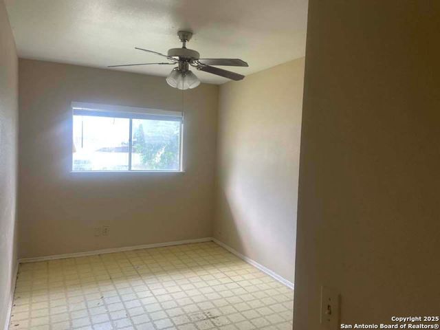 5638 Green Manor St, San Antonio, TX 78223