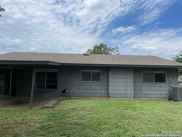 5638 Green Manor St, San Antonio, TX 78223