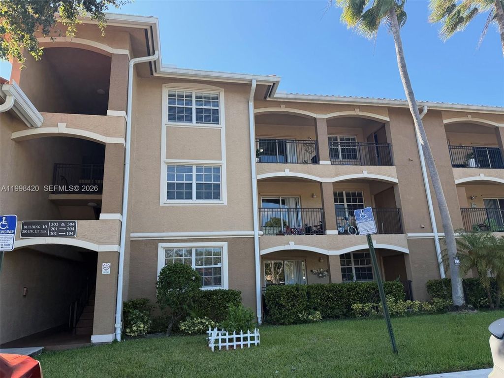 200 SW 117th Terrace 10103, Pembroke Pines, FL 33025