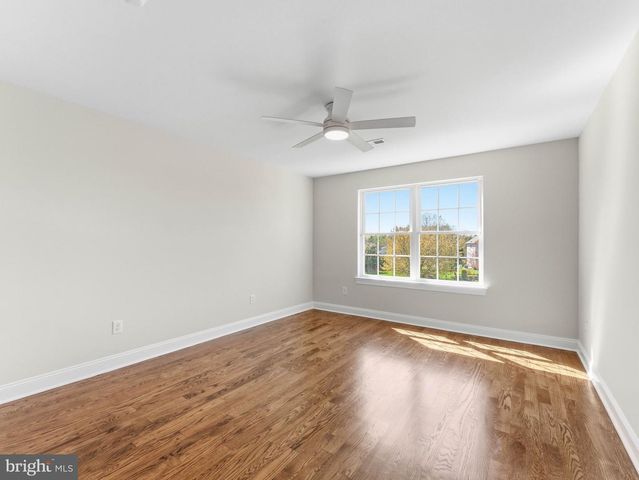 212 EAGLE CT, Swedesboro, NJ 08085