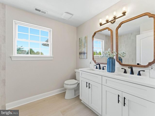 212 EAGLE CT, Swedesboro, NJ 08085