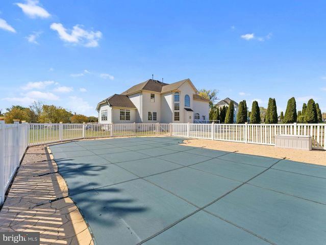 212 EAGLE CT, Swedesboro, NJ 08085