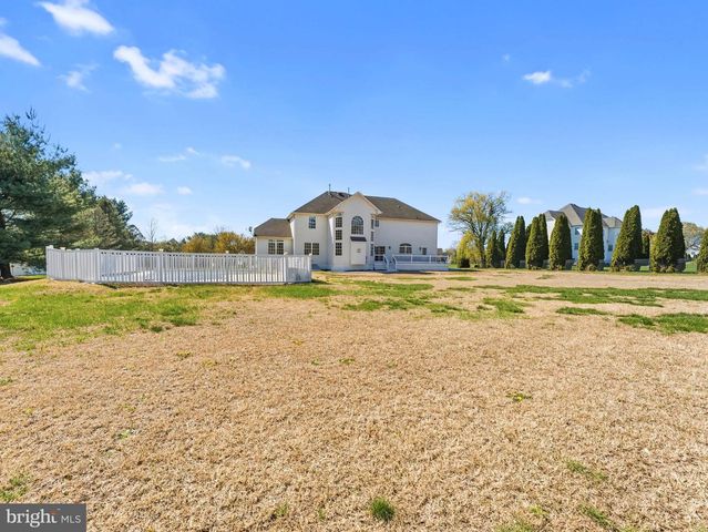 212 EAGLE CT, Swedesboro, NJ 08085