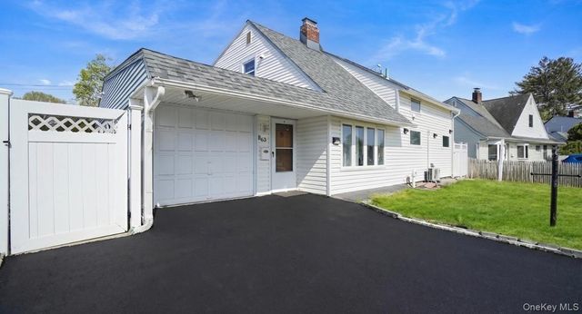 63 Blacksmith Road, Levittown, NY 11756