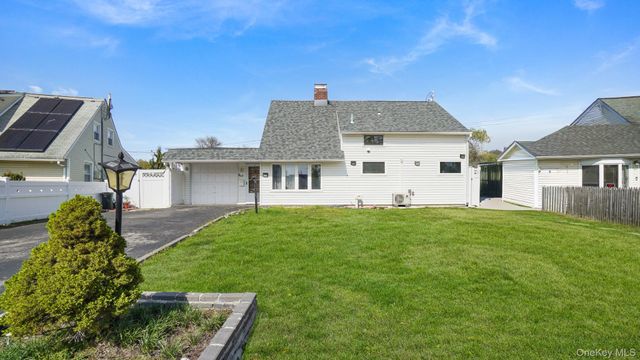 63 Blacksmith Road, Levittown, NY 11756