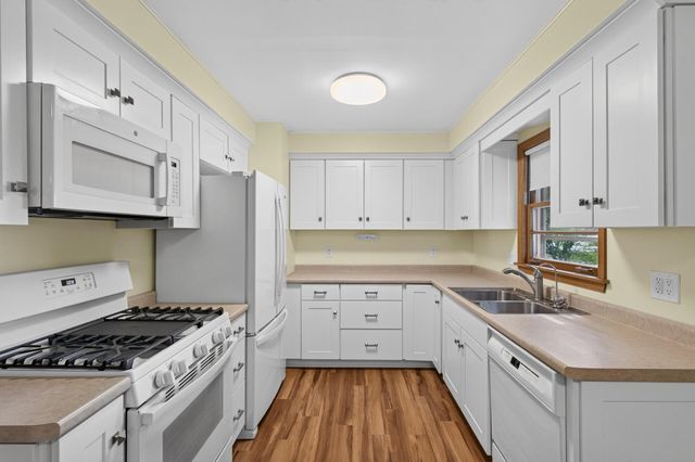 1345 Smith Avenue S, West Saint Paul, MN 55118