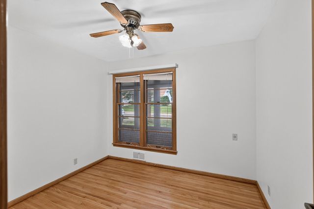 1345 Smith Avenue S, West Saint Paul, MN 55118