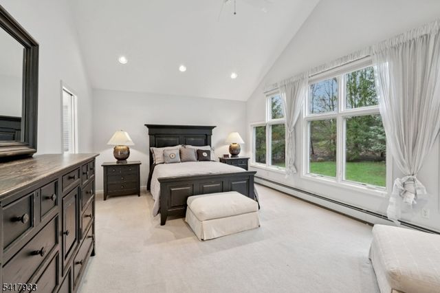 27 Oak Pl, North Caldwell Boro, NJ 07006