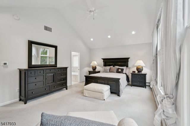 27 Oak Pl, North Caldwell Boro, NJ 07006