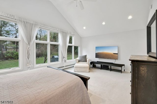 27 Oak Pl, North Caldwell Boro, NJ 07006