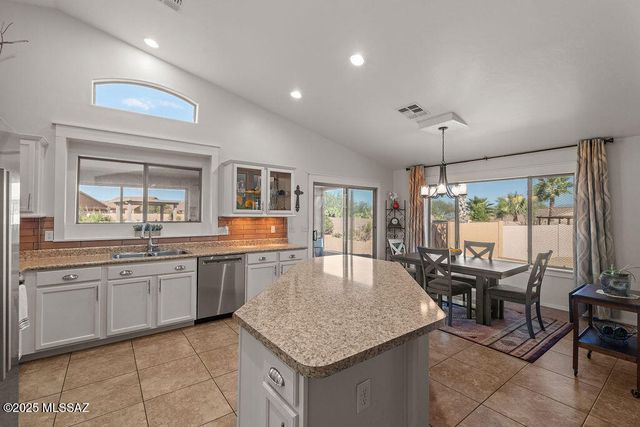 1518 N Via Mazatlan, Green Valley, AZ 85614