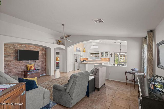 1518 N Via Mazatlan, Green Valley, AZ 85614