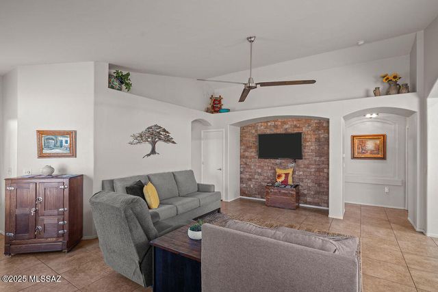 1518 N Via Mazatlan, Green Valley, AZ 85614