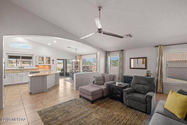 1518 N Via Mazatlan, Green Valley, AZ 85614