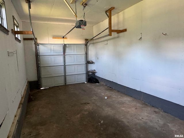 2039 N GALE Avenue, Peoria, IL 61604