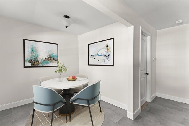 33 White St, Raynham, MA 02767