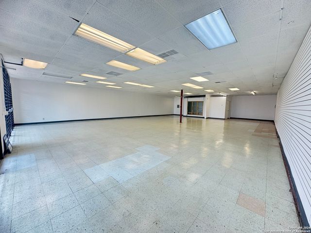 13327 Nacogdoches 6 & 7, San Antonio, TX 78217