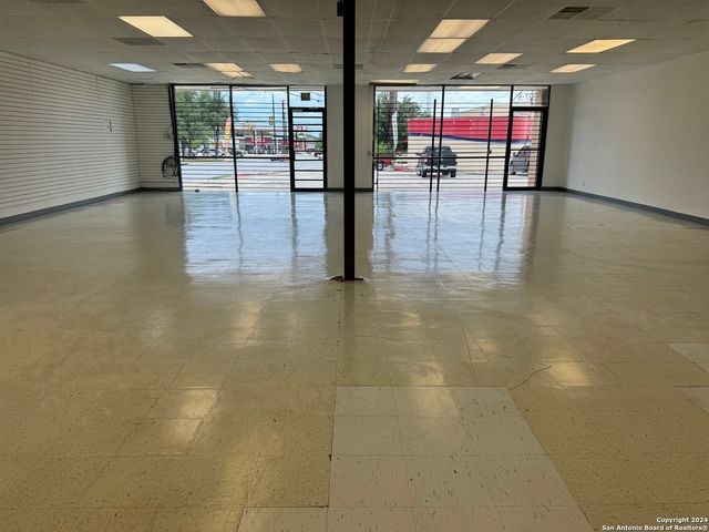 13327 Nacogdoches 6 & 7, San Antonio, TX 78217