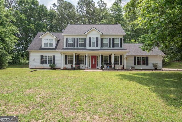 67 Roger Arnold Road, Grantville, GA 30220