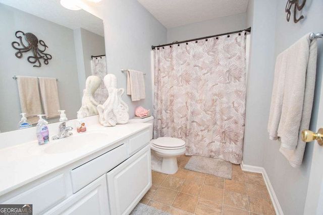 67 Roger Arnold Road, Grantville, GA 30220