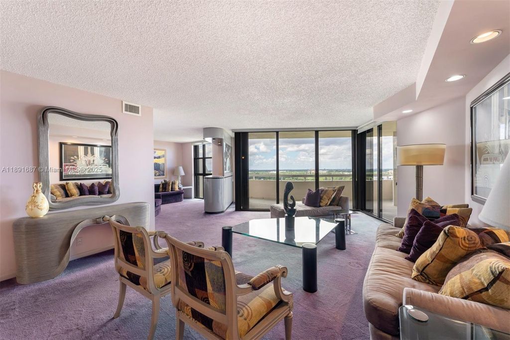 1000 Quayside Ter PH9, Miami, FL 33138