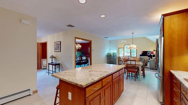 17 James Ave, Middleton, MA 01949