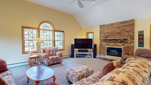 17 James Ave, Middleton, MA 01949