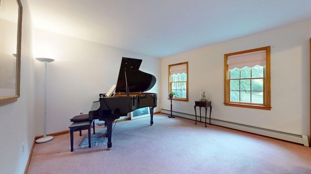 17 James Ave, Middleton, MA 01949