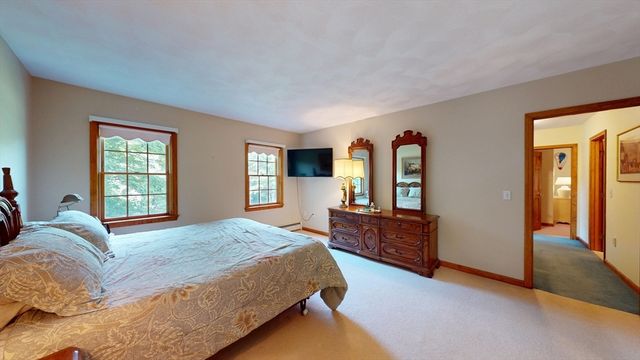 17 James Ave, Middleton, MA 01949