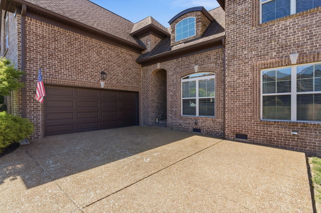209 Karen Dr, Mount Juliet, TN 37122