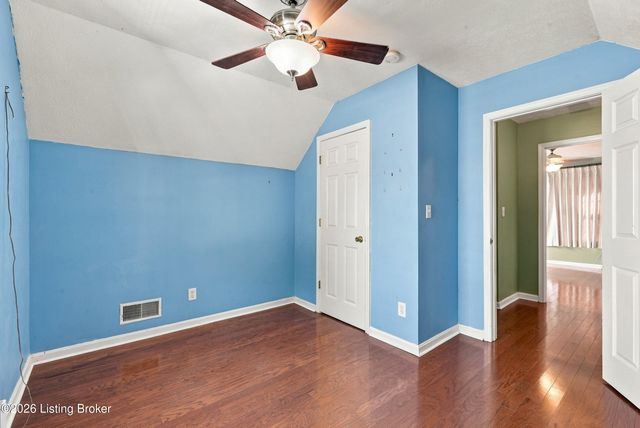 9008 Sagebrush Ct, Louisville, KY 40228