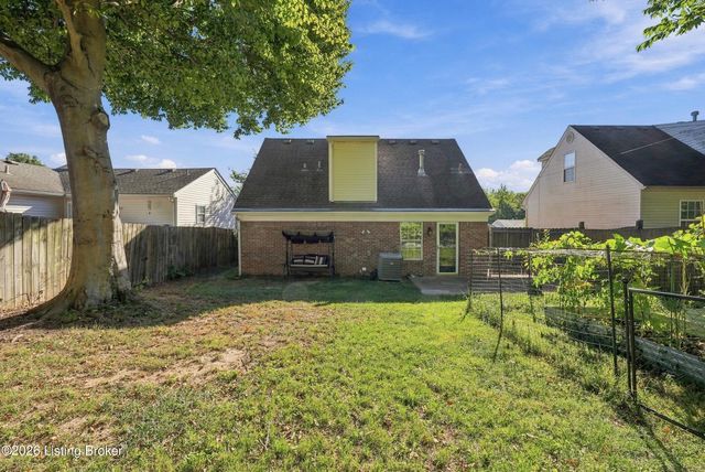 9008 Sagebrush Ct, Louisville, KY 40228