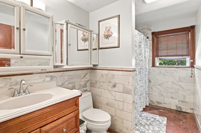 30 Parsons Hill Dr, Worcester, MA 01603