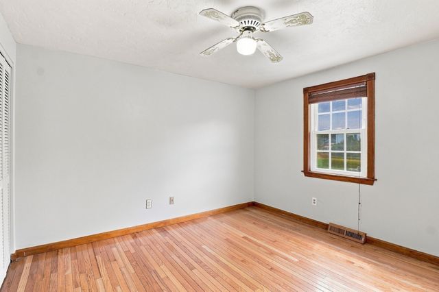 30 Parsons Hill Dr, Worcester, MA 01603