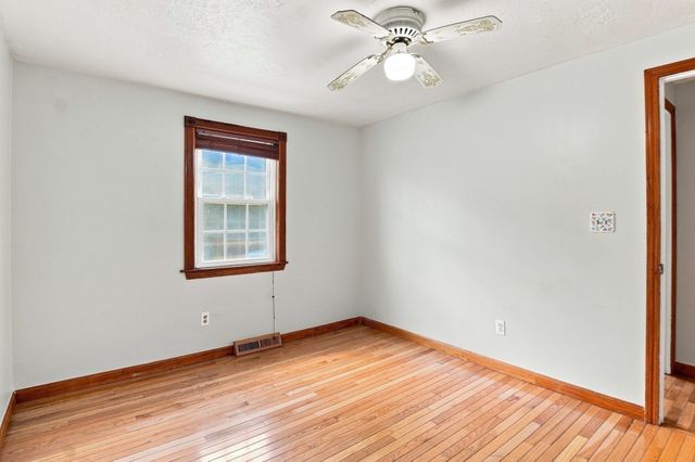 30 Parsons Hill Dr, Worcester, MA 01603
