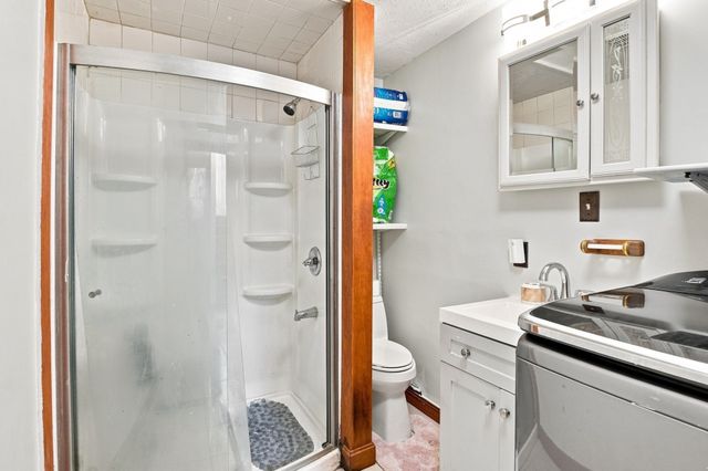 30 Parsons Hill Dr, Worcester, MA 01603