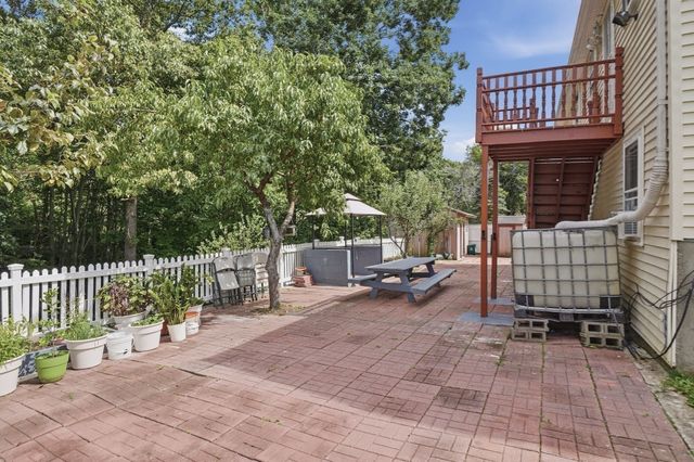 30 Parsons Hill Dr, Worcester, MA 01603