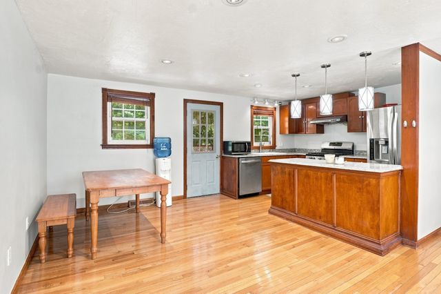 30 Parsons Hill Dr, Worcester, MA 01603