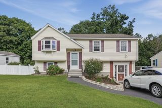 30 Parsons Hill Dr, Worcester, MA 01603