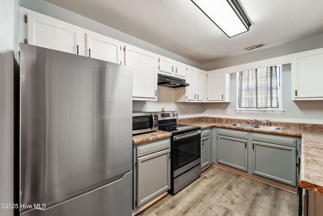 3003 E Windgate Court, Jacksonville, NC 28546