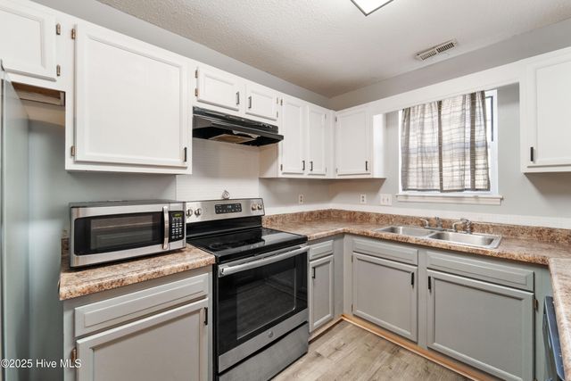 3003 E Windgate Court, Jacksonville, NC 28546