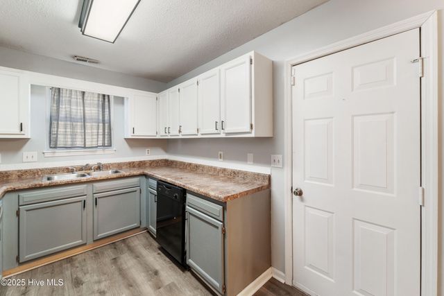 3003 E Windgate Court, Jacksonville, NC 28546