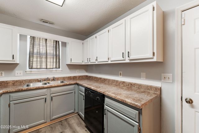 3003 E Windgate Court, Jacksonville, NC 28546