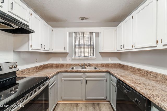 3003 E Windgate Court, Jacksonville, NC 28546