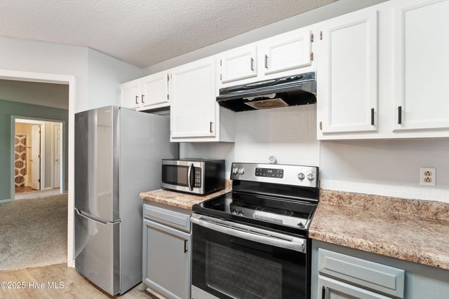 3003 E Windgate Court, Jacksonville, NC 28546