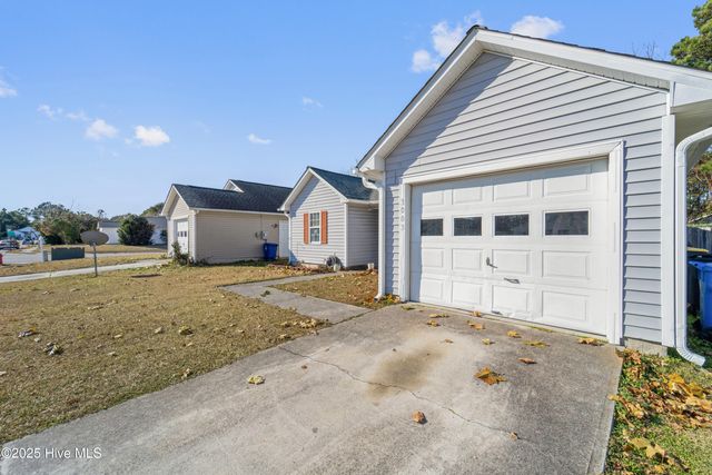 3003 E Windgate Court, Jacksonville, NC 28546