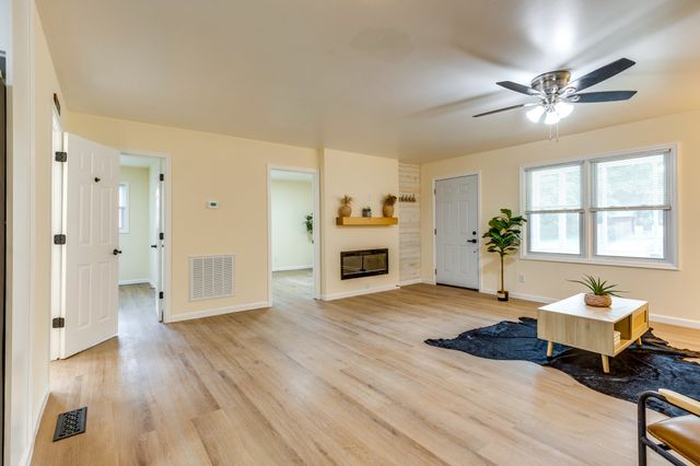 341 Valley View Dr, Pulaski, TN 38478