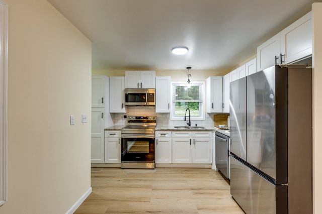 341 Valley View Dr, Pulaski, TN 38478